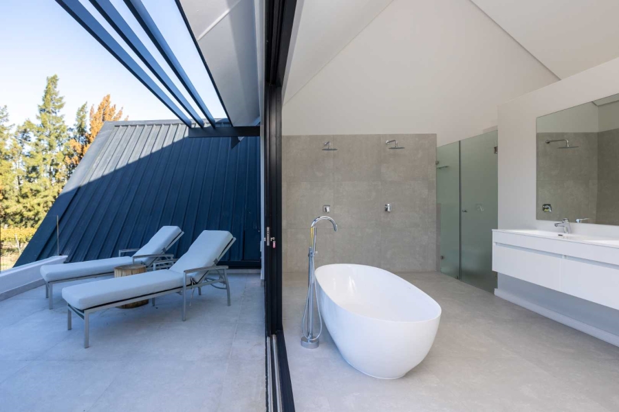 5 Bedroom Property for Sale in Val De Vie Estate Western Cape